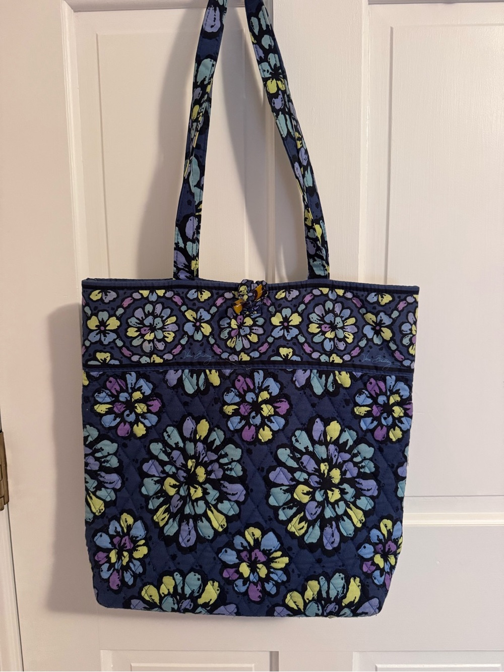 Vera Bradley Indigo Pop Navy Quilted Floral Tote Rare